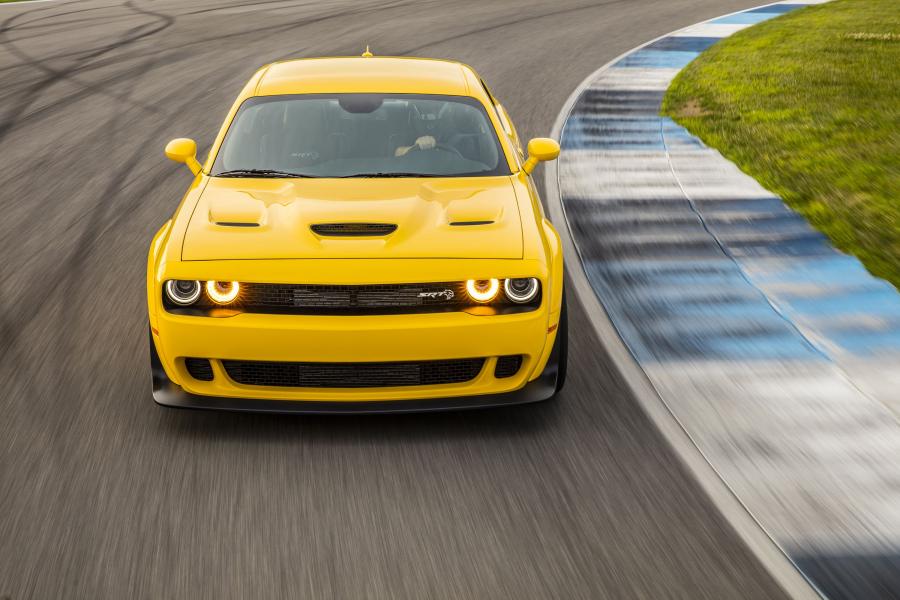  Dodge Challenger SRT Hellcat Widebody 2017 года  (фото 42 из 69)